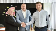 Мэр Омска Шелест подписал соглашение о помощи школе искусств с меценатом
