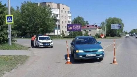 В Омской области водитель иномарки сбил двух человек