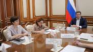 В правительстве Новосибирской области состоялось обсуждение программы «Десятилетие детства»