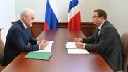 Губернатор Хоценко обсудил с помощником председателя Правительства РФ Хучиевым восстановление севера Омской области и поддержку участников СВО