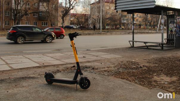 Подросток с самокатом отправил пенсионерку в больницу в новосибирском Академгородке