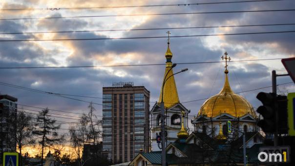 Куда пойти на Троицу в Новосибирске? Список служб и время начала литургий
