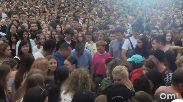 На концерте в парке «Зелёный остров» несколько человек почувствовали себя плохо