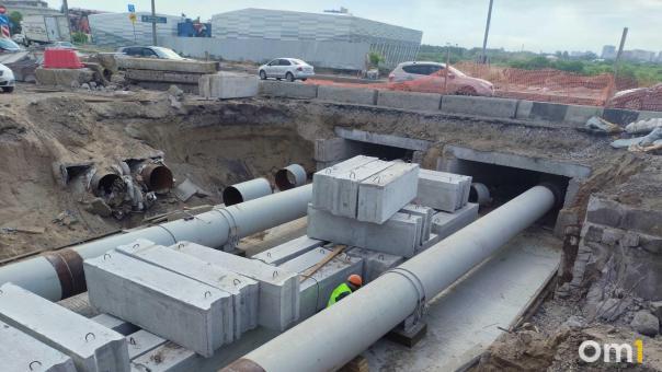 В Омске испытают новую теплотрассу, проложенную в теле моста у Телецентра