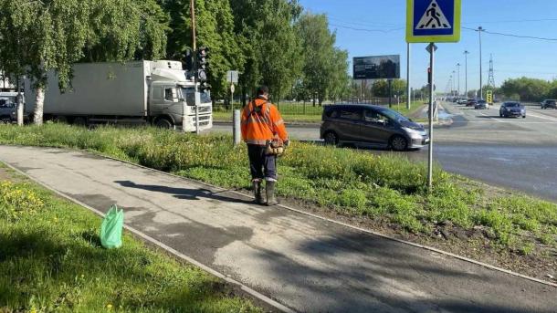 С улиц Новосибирска за трое суток вывезли 839 кубометров мусора и 1 167 тонн грязи