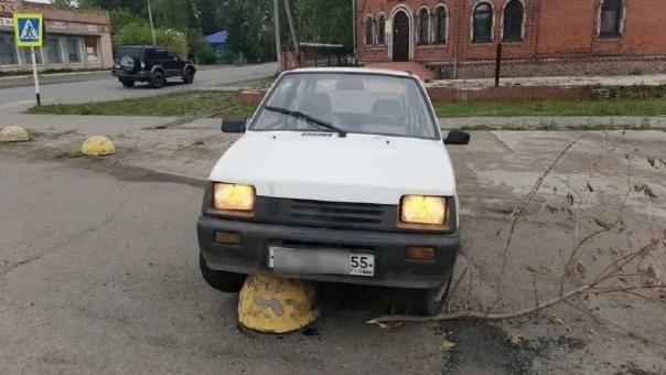 В Омской области 18-летний студент угнал две машины за одну ночь