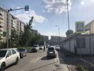 В Новосибирске сбили двоих подростков на электросамокате — они пересекали дорогу по «зебре» не спешившись