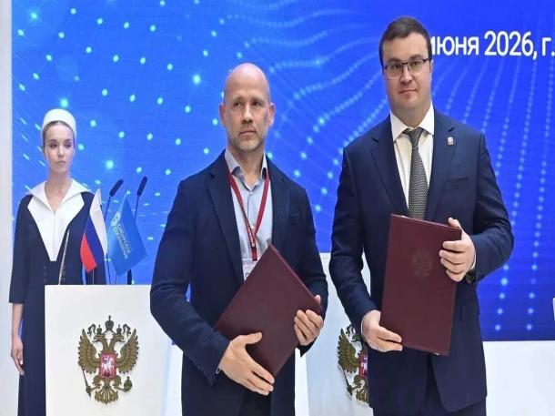 В Омске до 2034 года построят спорткомплекс с падел-кортами