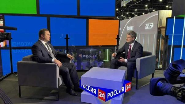 Хоценко пригласил всех россиян в Омск