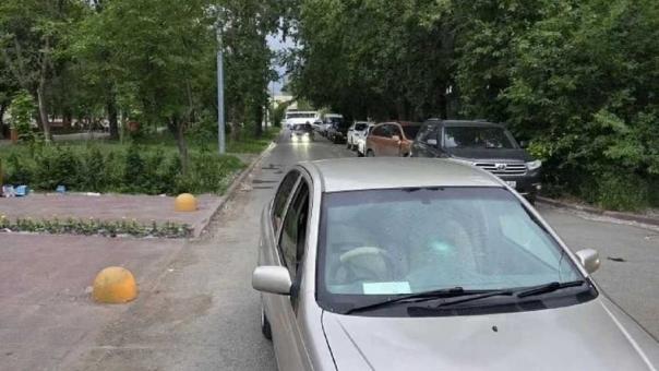 В Омске 14-летние подростки на электросамокате попали под колёса «Тойоты»