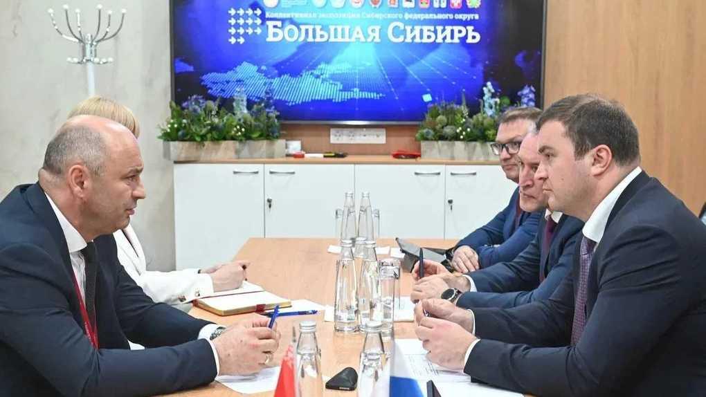 Омская область укрепляет связи с Беларусью на ПМЭФ