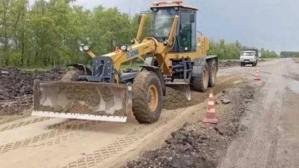 Виталий Хоценко сообщил о начале ремонта участка дороги между Омском и границей Казахстана