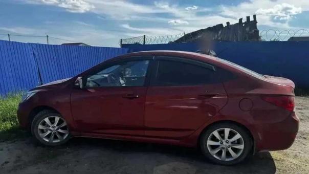 Омич угнал Hyundai, разбил его, а затем вернул машину на место