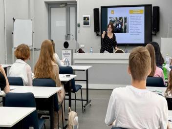 В Омске на базе ОмГПУ стартовала профильная педагогическая смена для школьников