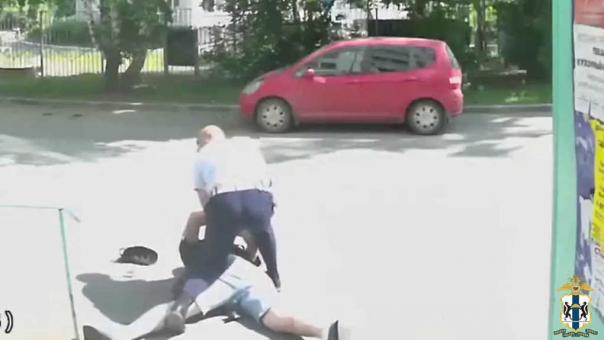 Нож против пистолета — сотрудник ДПС спас женщину от вооружённого новосибирца