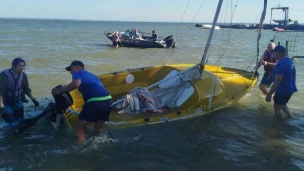 Отчаянно махали руками: на Новосибирском водохранилище спасли двух девушек