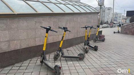 В Омске появятся новые парковки для электросамокатов
