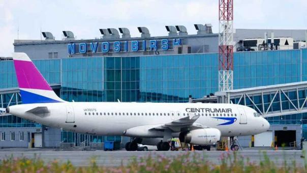 Аэропорт Толмачёво обслужил миллионного пассажира на международных рейсах