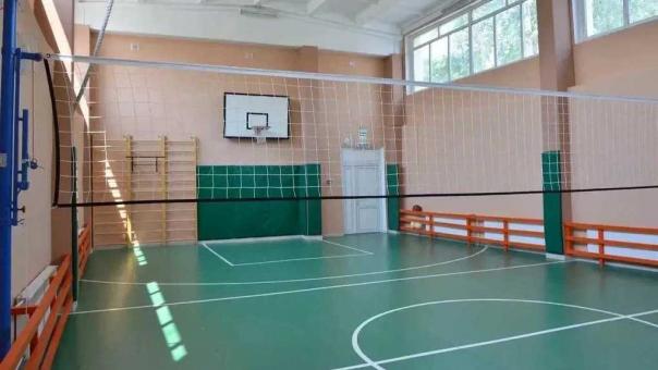 Губернатор Омской области оценил обновлённую школу в Колосовке