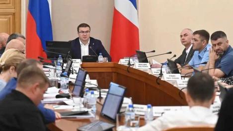 Губернатор рассмотрел планы по благоустройству территории СКК имени Блинова