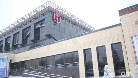 В жарком июле в Омске начали продавать билеты на новогоднее представление со звёздами