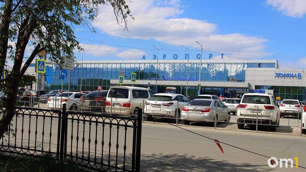 В омском аэропорту задержали вылеты рейсов в Минеральные Воды и Сочи
