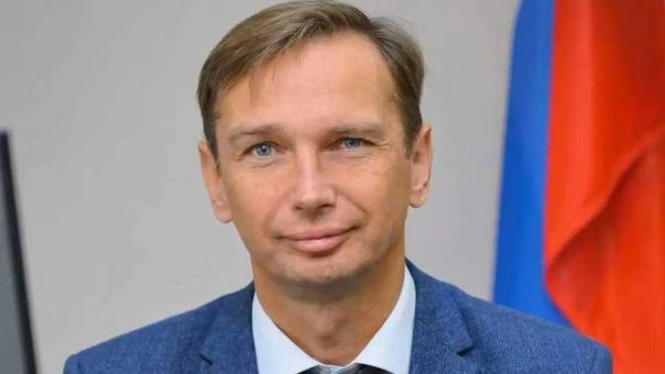 Ректор СИБИТа поздравил омских выпускников с окончанием школы