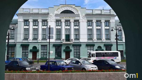 Юная балерина из Омска записала необычный ролик о музее имени Врубеля