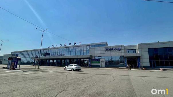 Рейс из Омска в Сочи задержали почти на 12 часов