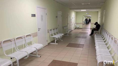 В Омской области массово ищут врачей с зарплатой до 150 тысяч рублей