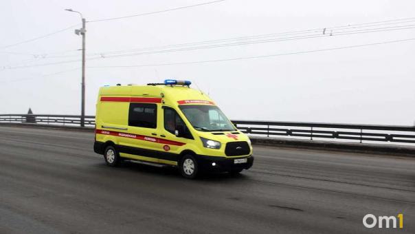 В минздраве сообщили о состоянии шестилетнего мальчика, выпрыгнувшего из окна омской многоэтажки