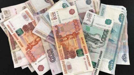 Зарплаты выросли, но не у всех: кто в Новосибирской области получает больше всего