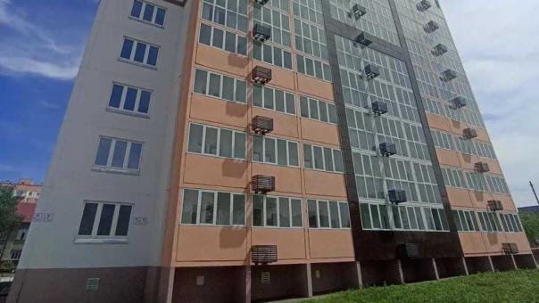 В центре Омска сдали 17-этажный дом, в котором все квартиры однокомнатные