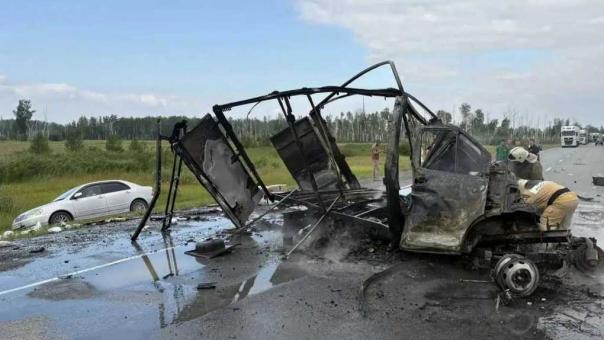 «Уснул за рулём» и уже не очнулся: водитель «Газели» погиб в ДТП под Новосибирском