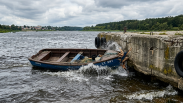 Тяжёлые травмы на воде — мужчина на «Казанке» врезался в бетонную плиту на реке под Новосибирском