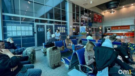 В аэропорту Омска сообщили об отмене двух рейсов в Москву
