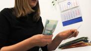 Красота важнее экономии — новосибирцы рассказали, от каких расходов не готовы отказаться даже в кризис