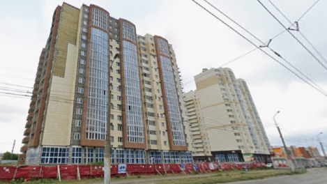 В Омске произошёл пожар в 16-этажном здании на Кирова