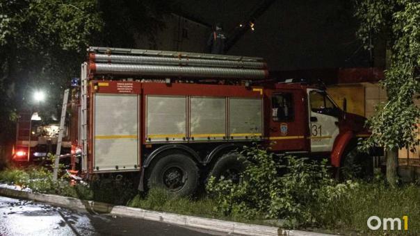 Два человека погибли при пожаре в жилом доме под Омском