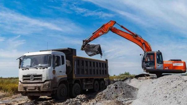 В основание Сыропятского тракта уложат 8 тысяч тонн золошлака