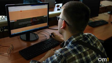 Омские приставы помогли пензенцу вернуть работу и получить 235 тысяч рублей