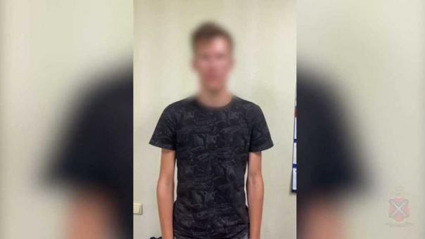 Курьер мошенников из Новосибирска украл у волгоградки 1,4 млн рублей - его поймала полиция