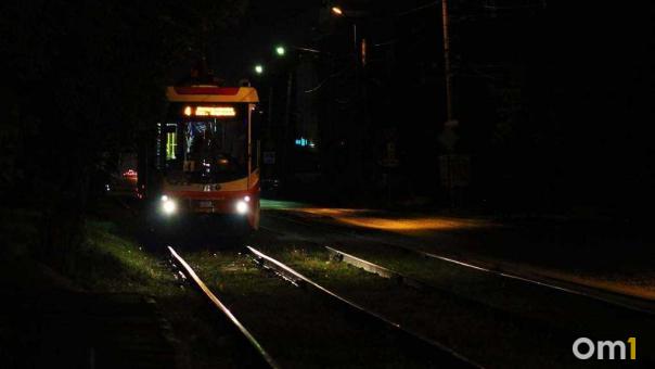 В Омске на два вечера закроют популярный трамвайный маршрут