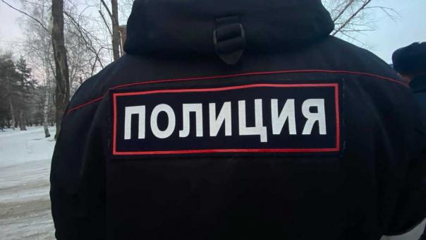 Душили цепью, стреляли и пытались задавить: в Кузбассе двое мужчин напали на полицейского