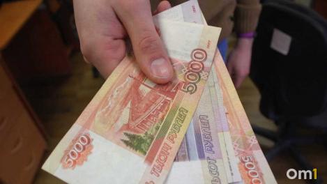 10 тысяч омских школьников трудоустроят этим летом. Как они могут заработать?