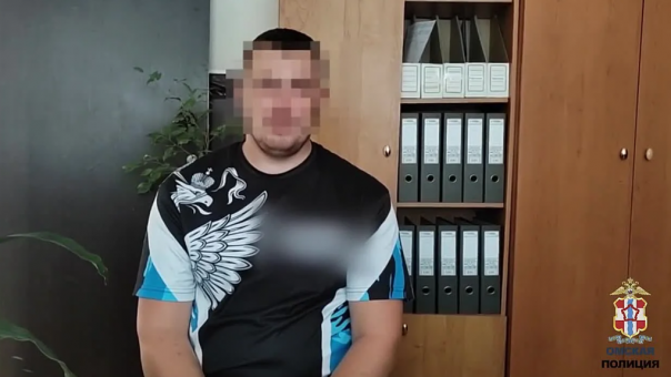 Прятался под столом: в Омске задержали подозреваемого в убийстве 30-летней женщины