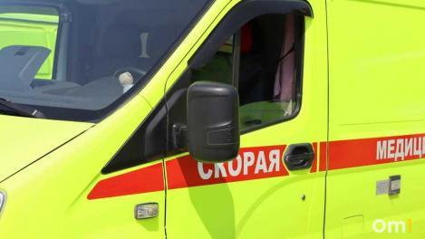 Шлем слетел во время падения: мопедист сильно ударился головой в Новосибирске