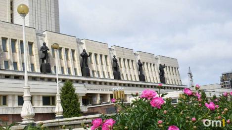 Капитан атомной подводной лодки «Омск» поздравил жителей с Днём города