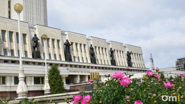 Капитан атомной подводной лодки «Омск» поздравил жителей с Днём города