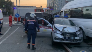 Удар Hummer'а разбросал машины по перекрёстку: массовое ДТП в Новосибирске